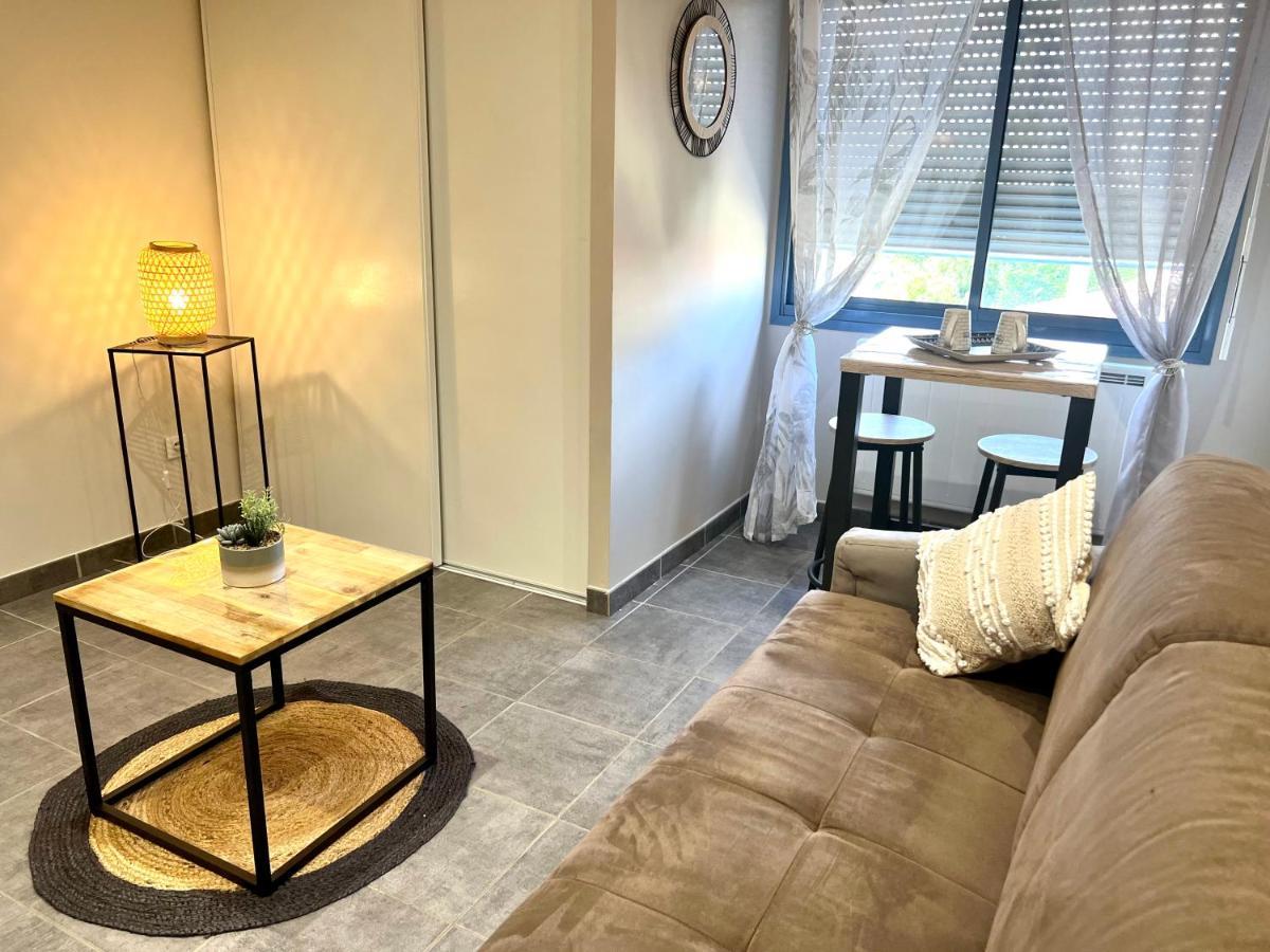 Appart Hotel Cozy Proche Centre, Parking Montbeliard Exterior photo